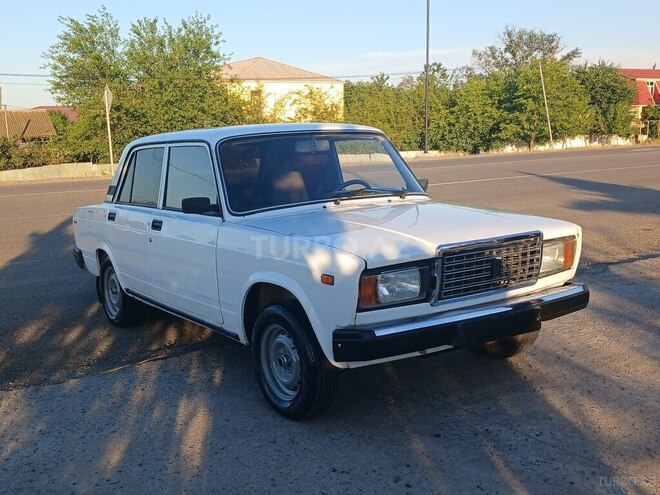 LADA (VAZ) 2107-4