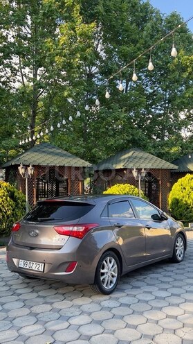 Hyundai i30-7