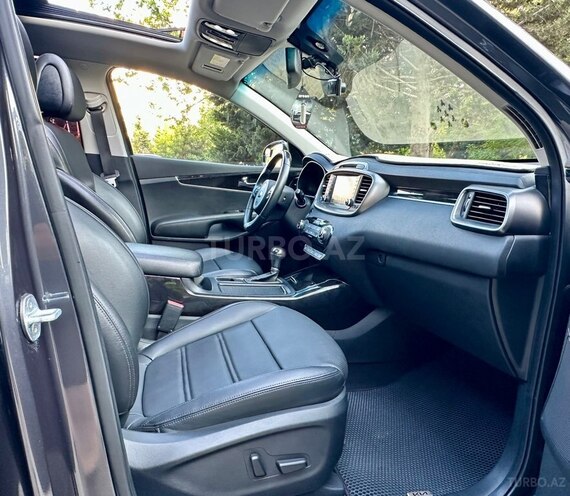 Kia Sorento-11