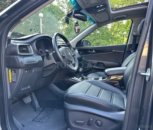 Kia Sorento-10