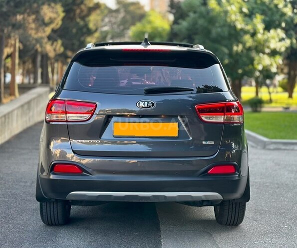 Kia Sorento-9