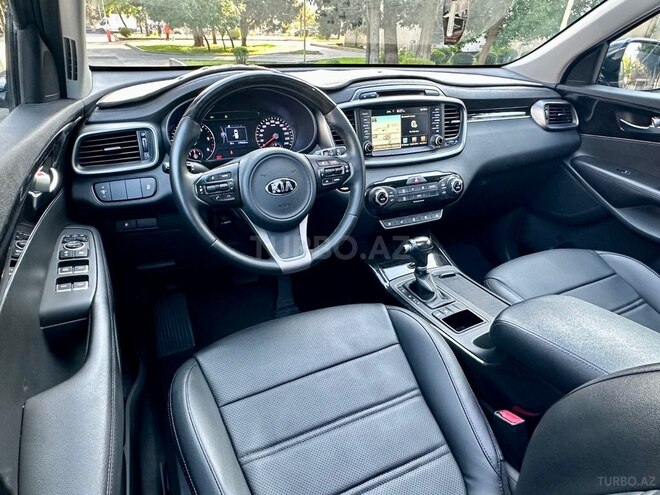 Kia Sorento-12