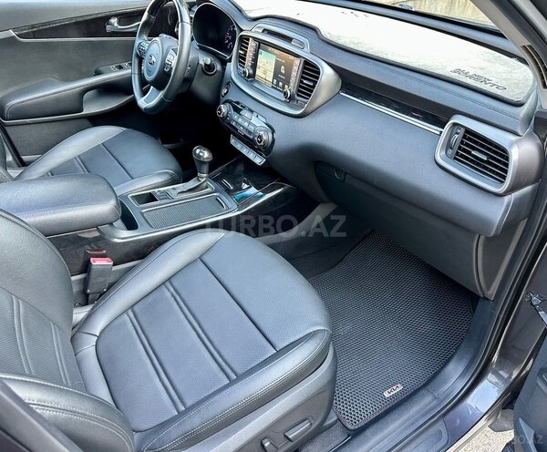 Kia Sorento-15