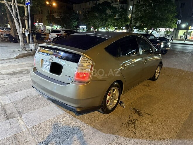 Toyota Prius-14