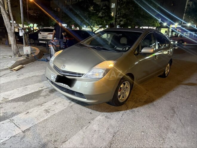 Toyota Prius-13