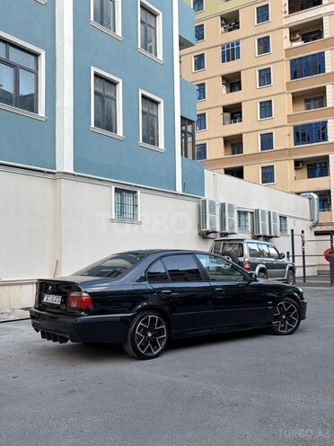 BMW 528-5