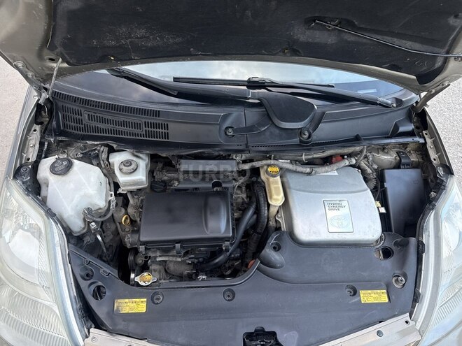 Toyota Prius-16