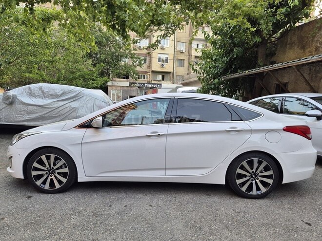 Hyundai i40-4