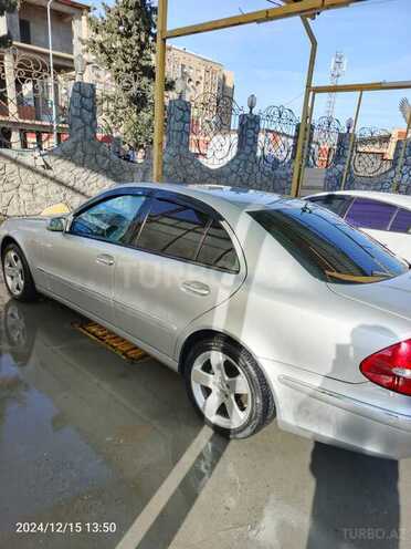 Mercedes E 220-3