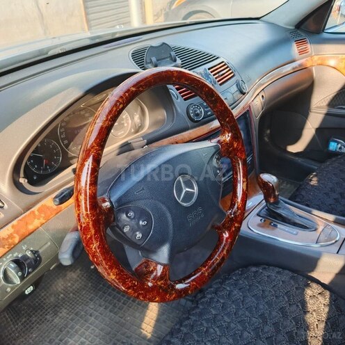 Mercedes E 220-4