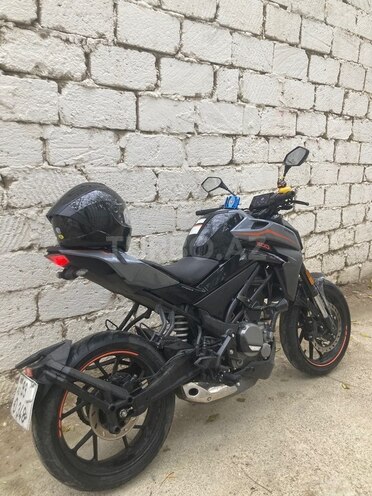 CFMOTO 300 NK-4