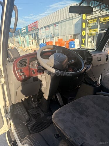 Hyundai HD-35-8