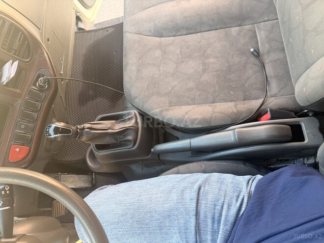 Hyundai HD-35-7
