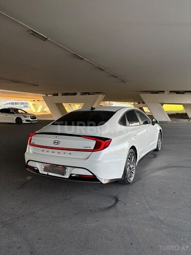 Hyundai Sonata-6