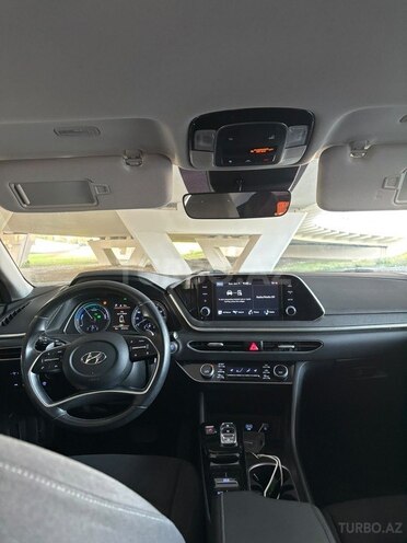 Hyundai Sonata-9