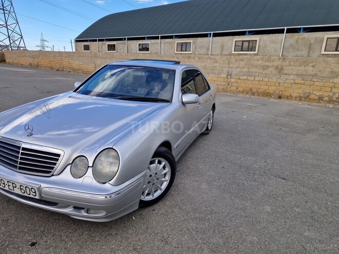 Mercedes E 200-2