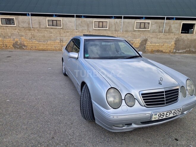 Mercedes E 200-5