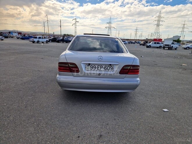 Mercedes E 200-7
