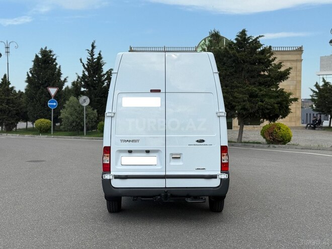 Ford Transit-2