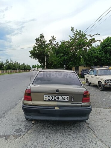 Opel Astra-2