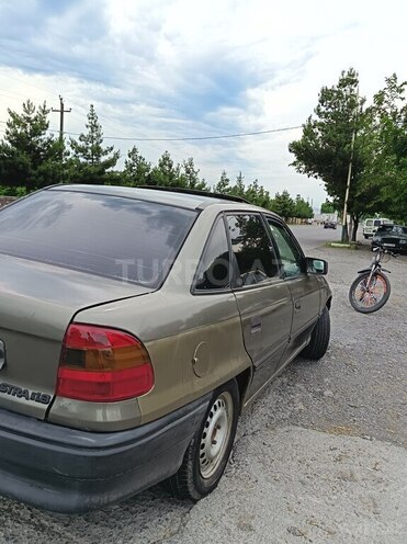 Opel Astra-3