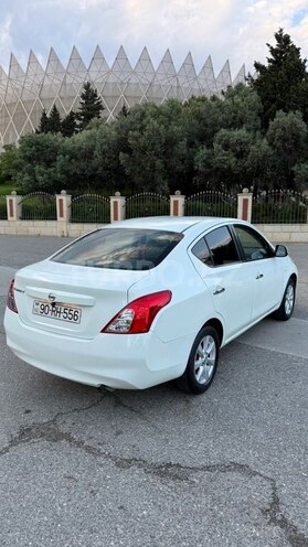 Nissan Sunny-6