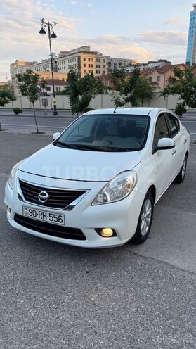 Nissan Sunny-2