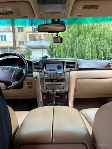 Lexus LX 570-4