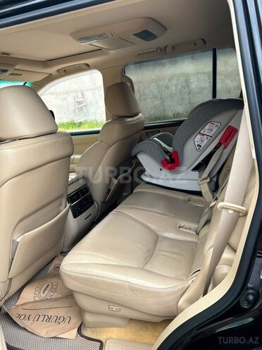Lexus LX 570-16