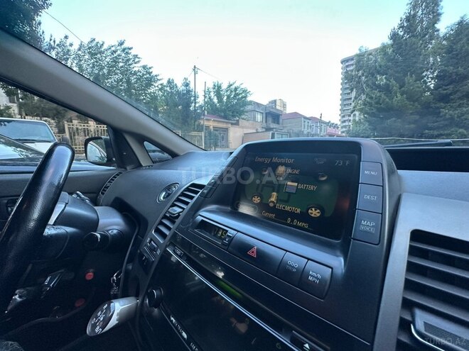 Toyota Prius-10