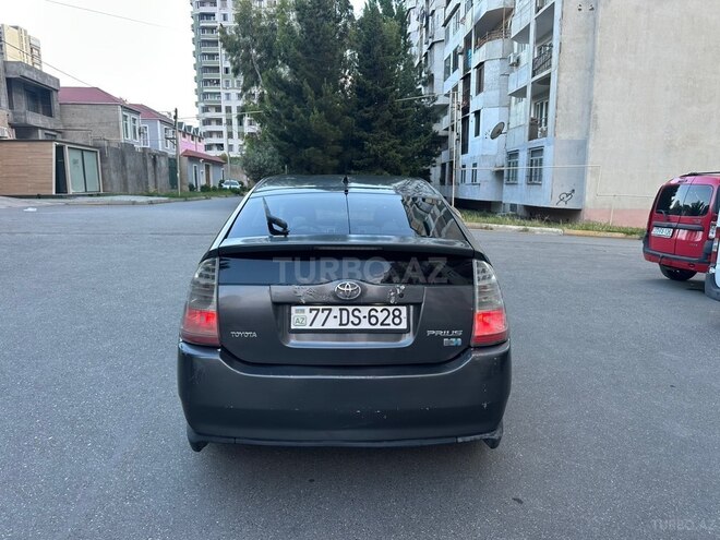 Toyota Prius-8