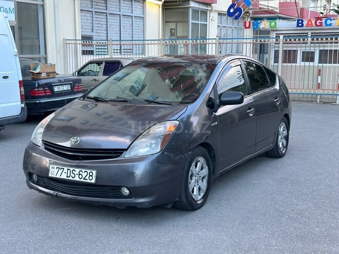 Toyota Prius-3