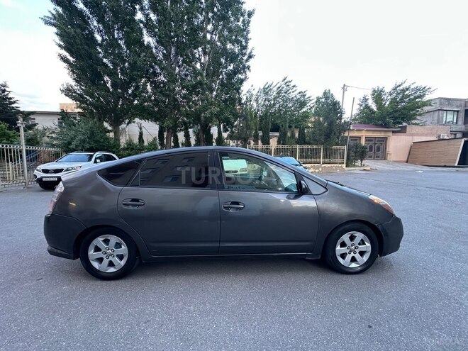Toyota Prius-7