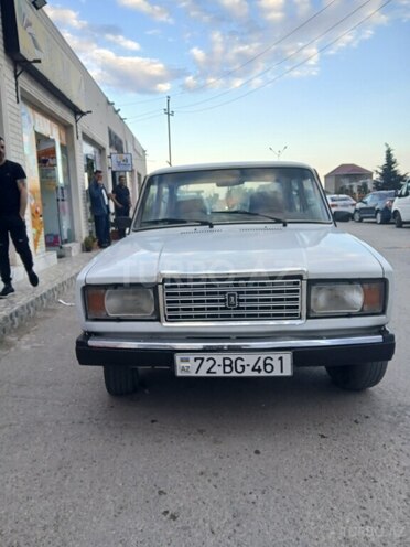 LADA (VAZ) 2107-1