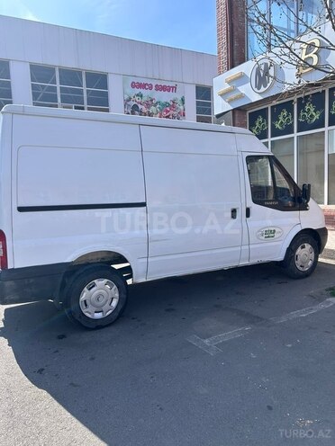 Ford Transit-2