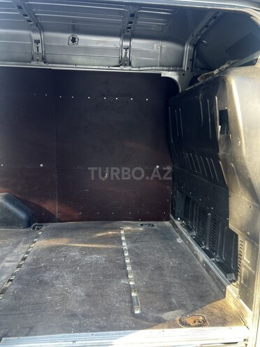 Ford Transit-11