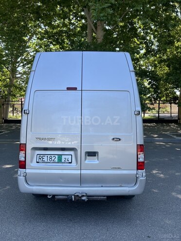 Ford Transit-2