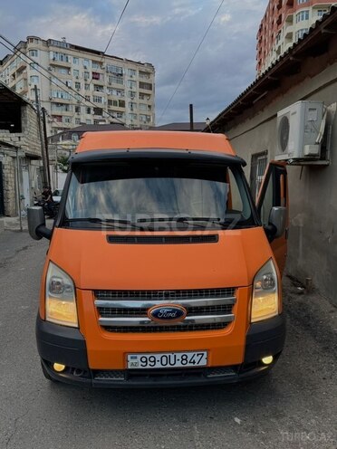 Ford Transit-1