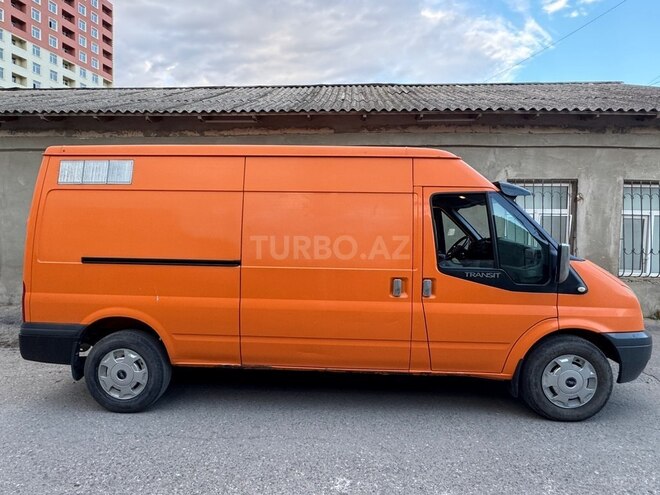 Ford Transit-2