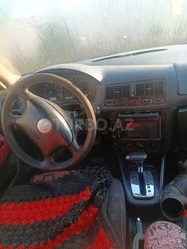 Volkswagen Golf-5