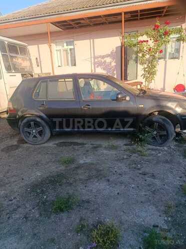 Volkswagen Golf-3
