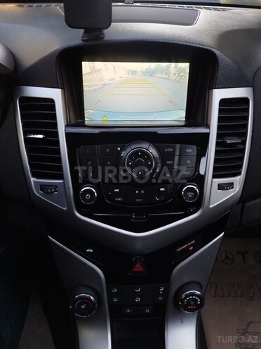 Chevrolet Cruze-17