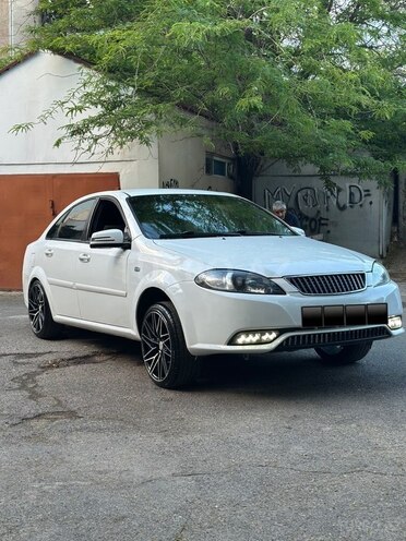 Daewoo Gentra-1
