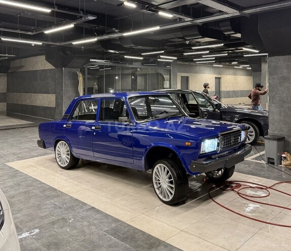 LADA (VAZ) 2107-1