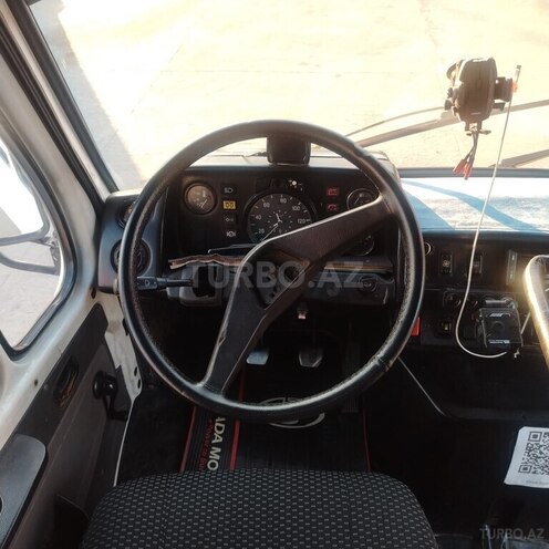 Mercedes 208 D-19