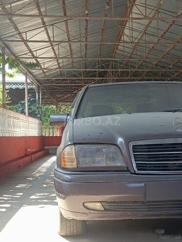 Mercedes C 180-4