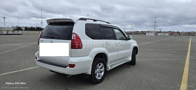 Toyota Land Cruiser Prado-5
