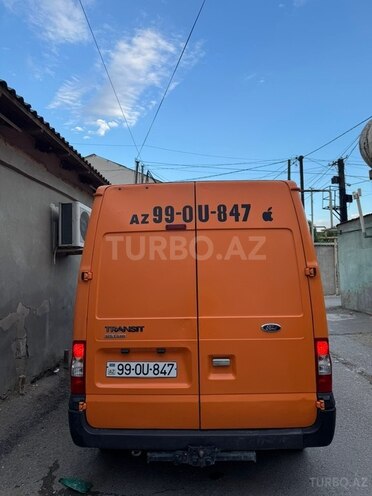 Ford Transit-3