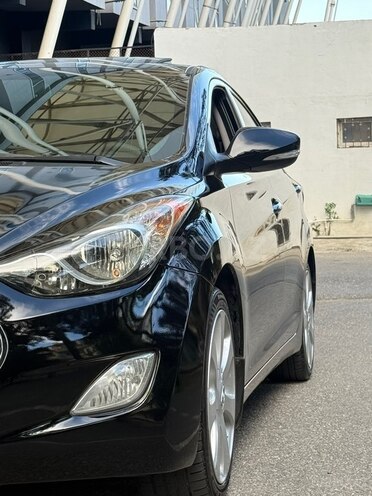 Hyundai Elantra-7