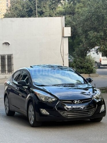 Hyundai Elantra-3